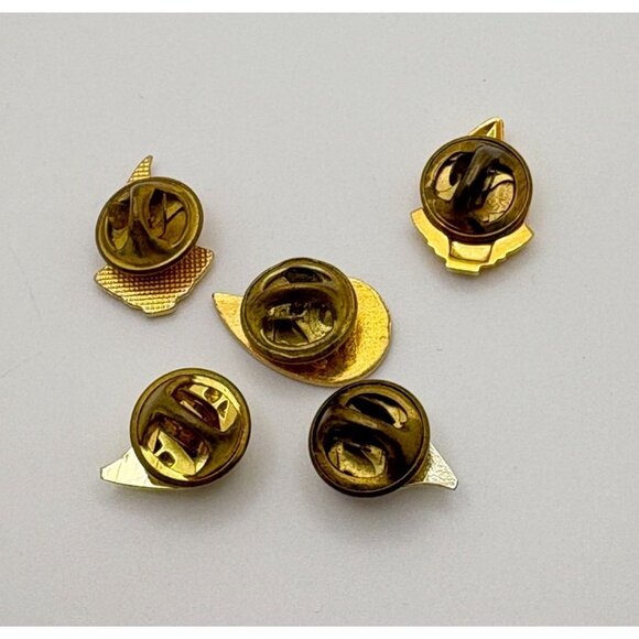 Vintage American Red Cross Blood Donor Pins Lot Of 5 Gold Tone 2 3 6 Gallon - Picture 2 of 8